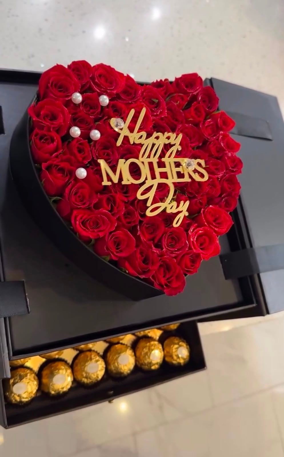 Mother’s Day Special Rose & Chocolate Gift Box