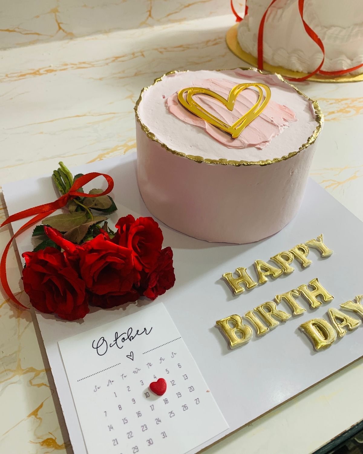 omantic Birthday Cake