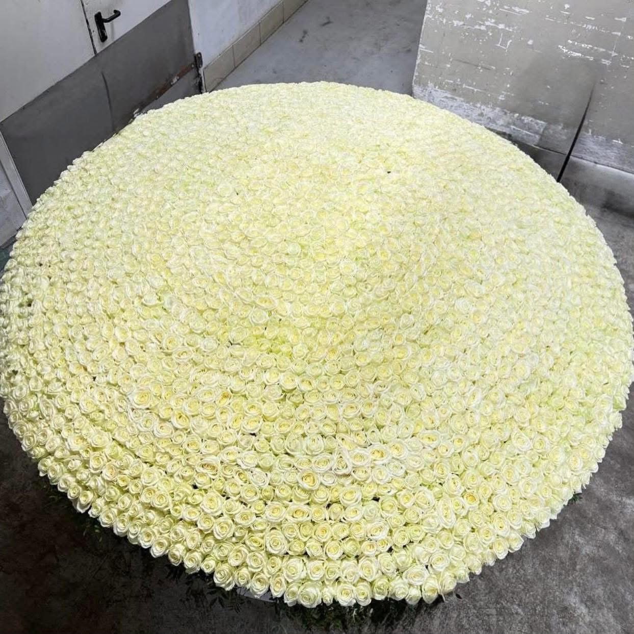 Grand White Rose Luxury Arrangement