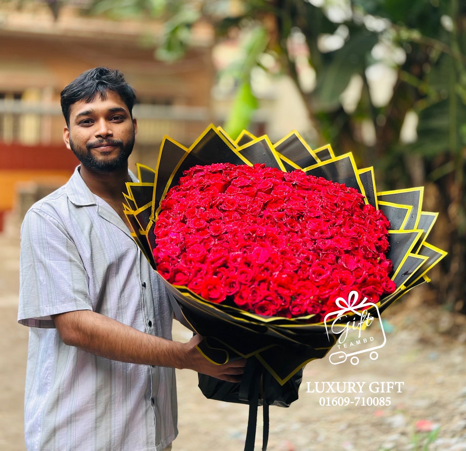 Grand Luxury Red Rose Bouquet2 (200+ Red Roses)