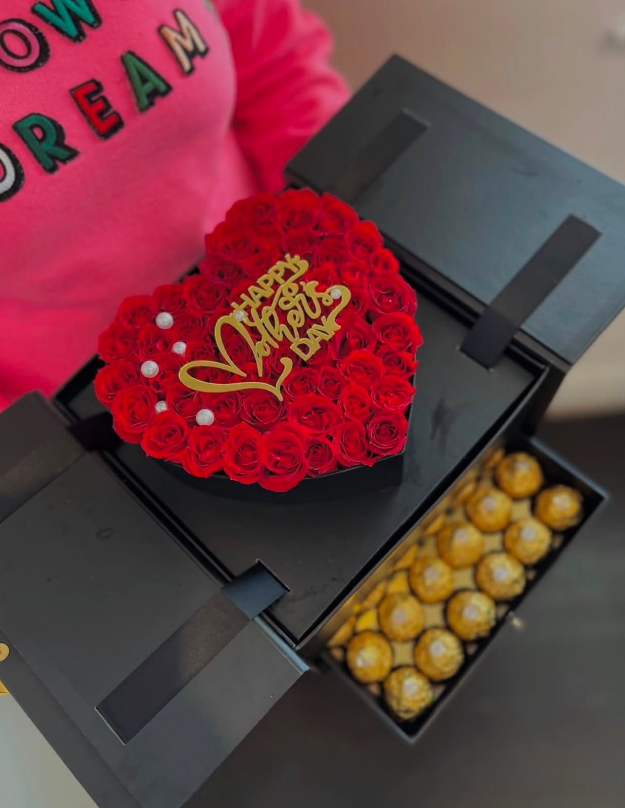 Mother’s Day Special Rose & Chocolate Gift Box