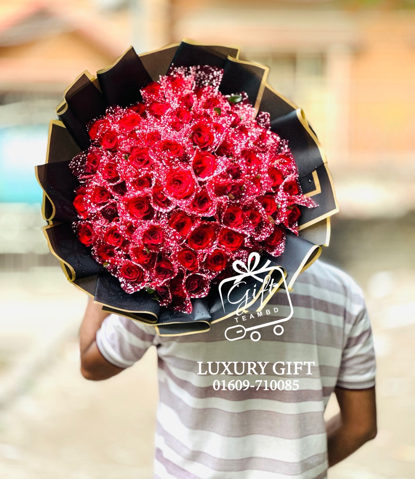 Premium Red Rose Bouquet (100 Red Roses)